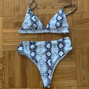 Snakeskin print bikini
